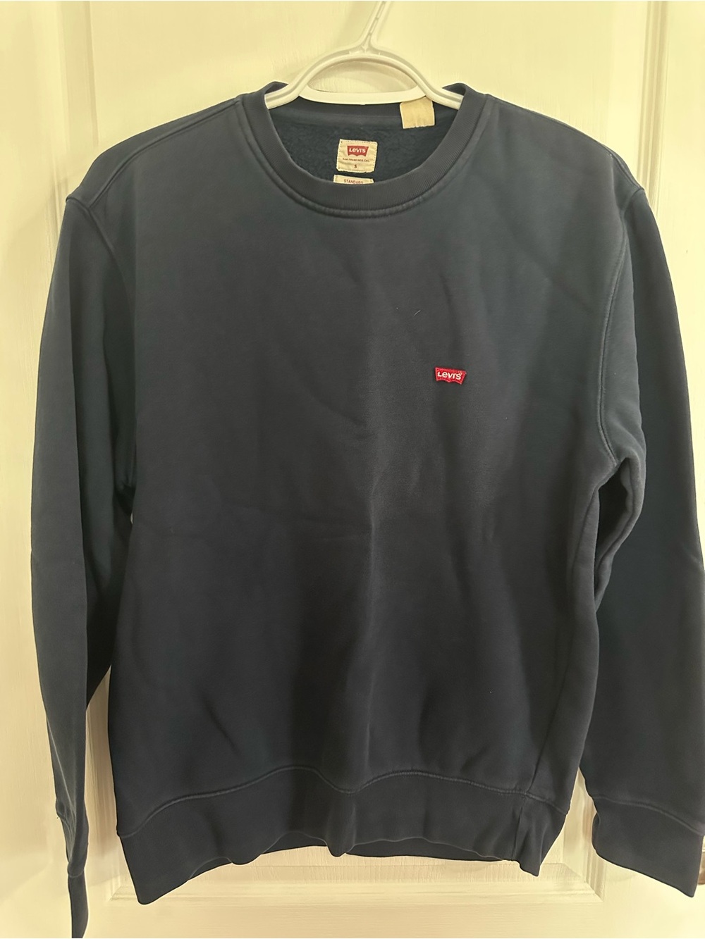 Levi's Men's Dark Navy Crewneck Sweatshirt with Red Logo